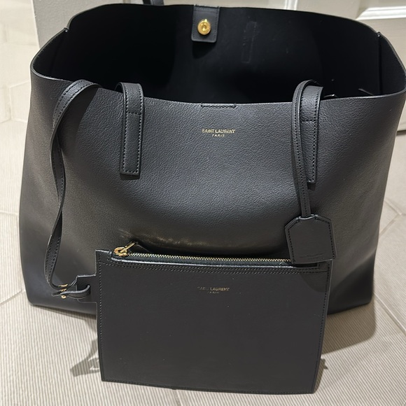 Authentic YSL east west shopping bag tote in smooth black leather - Picture 5 of 14